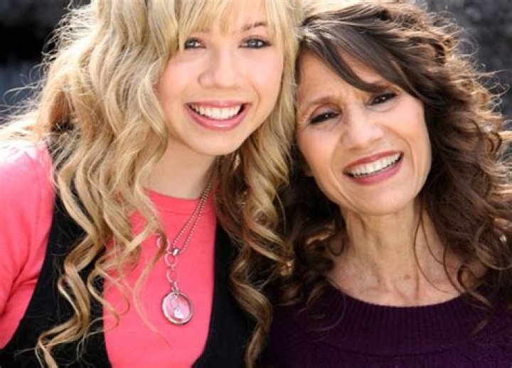 Jennette McCurdy Tweets After Mother’s Death — ‘iCarly’ Star Thanks Supporters – Hollywood Life