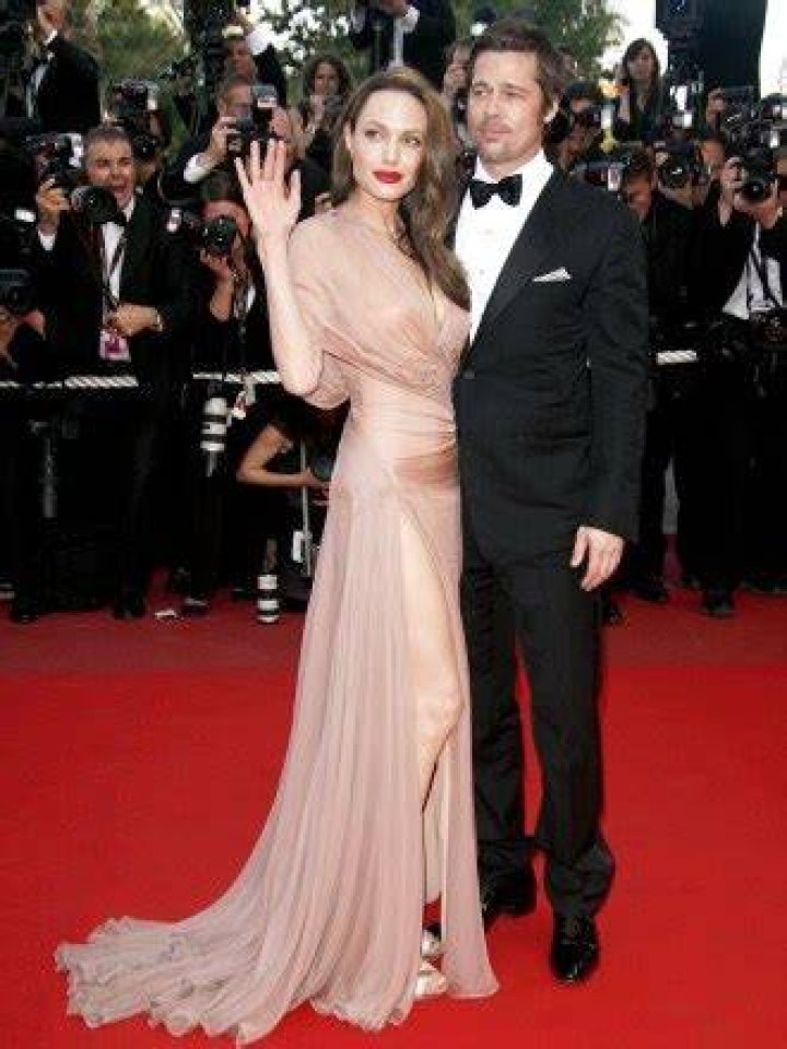 Jennifer Aniston & Brad Pitt Secret Rumored Meetings Driving Angelina Jolie Insane With Jealousy