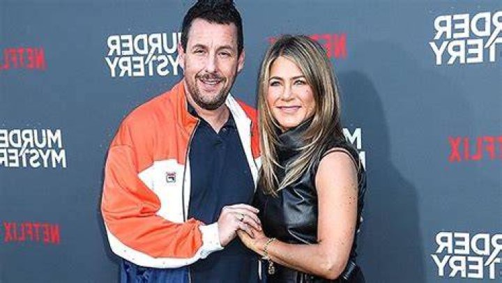 Jennifer Aniston Glows In Selfie With Adam Sandler After Wrapping ‘Murder Mystery 2’: Photo