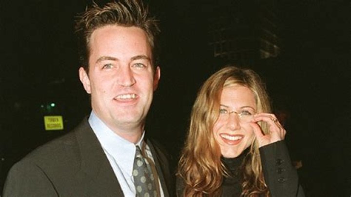 Jennifer Aniston Reportedly ‘Reeling’ After Matthew Perry’s Death – Hollywood Life