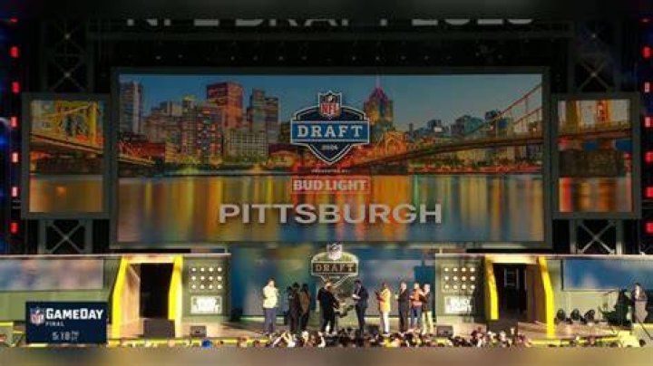 Jennifer Hudson, 38, Slays Epic Performance Of ‘Lean On Me’ During NFL Draft — Watch
