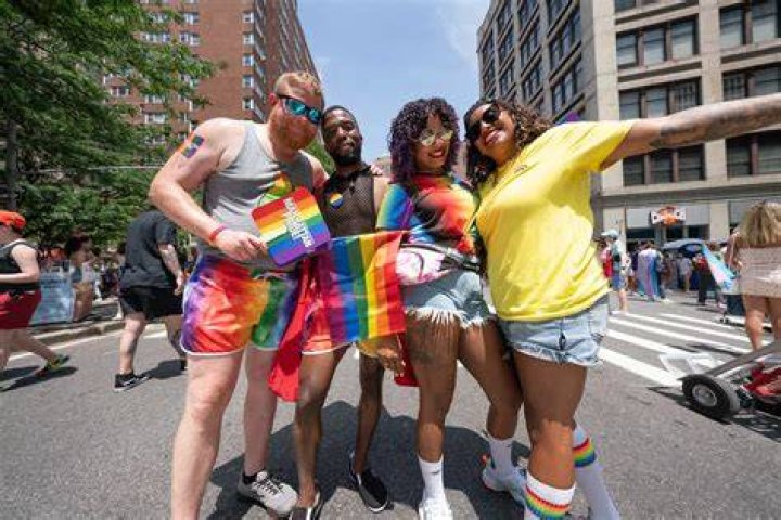 Jennifer Lawrence Proudly Celebrates Pride Month In NYC With Rainbow Flag: Photo