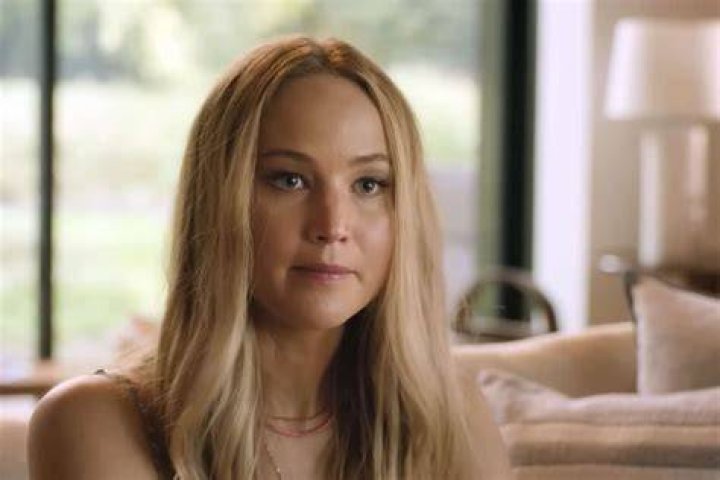 Jennifer Lawrence Seduces A 19-Year-Old In ‘No Hard Feelings’ Trailer – Hollywood Life