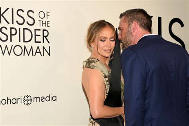 Jennifer Lopez & Ben Affleck Passionately Kiss After Revealing Sexy Bathtub Proposal: Photo