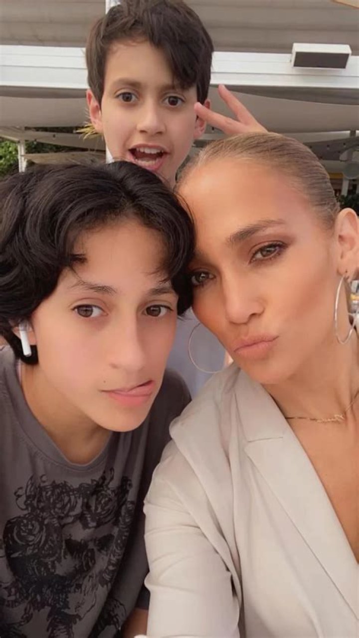 Jennifer Lopez Facetimes Ex Marc Anthony & Daughter Emme Amid Report She’s Split From ARod