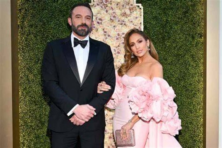 Jennifer Lopez Gives Ben Affleck A Kiss As She Visits Him On Set Of Movie With Matt Damon