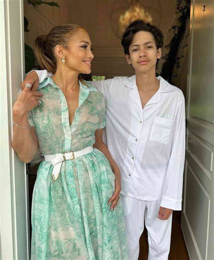 Jennifer Lopez Has Used This Soothing Day Cream for Over a Decade