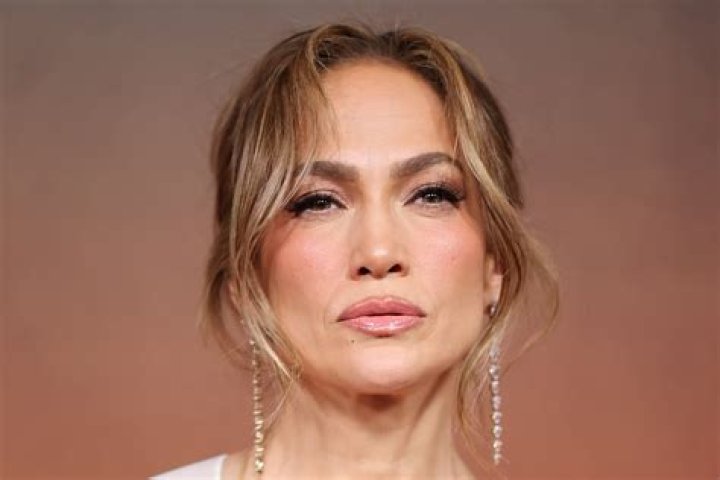 Jennifer Lopez Reportedly ‘Likes’ Cryptic Quote About ‘Manipulation’ – Hollywood Life