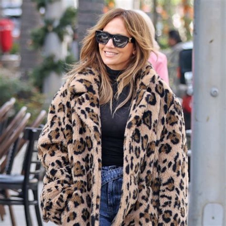 Jennifer Lopez’s Leopard Outfit For DSW Shoe Line – Pics – Hollywood Life