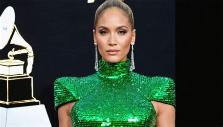 Jennifer Lopez Wears Famous Green Versace Dress During Fashion Show – Hollywood Life