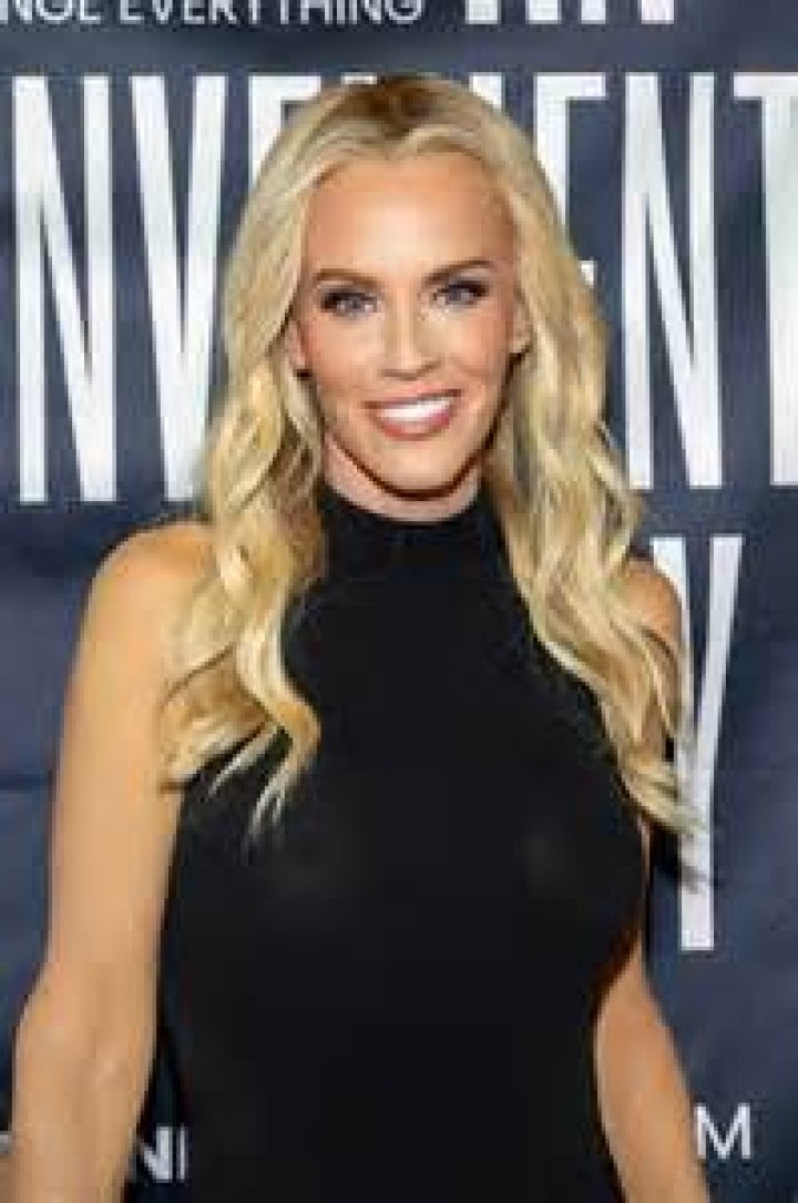 Jenny McCarthy Reveals New Year’s Eve 2019 Plans – Hollywood Life