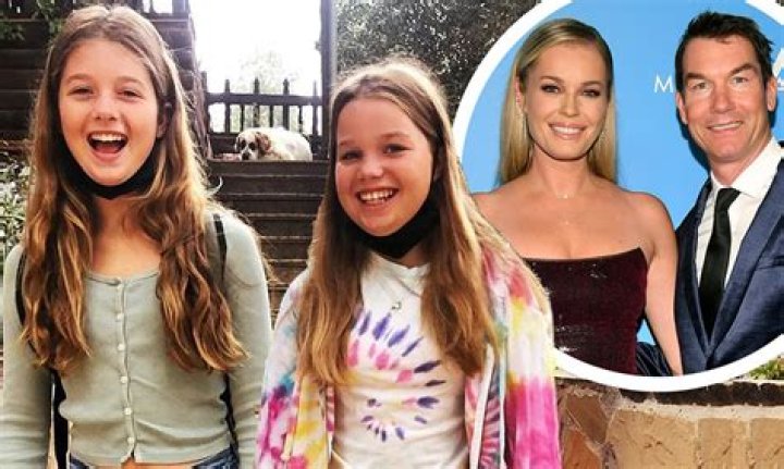 Jerry O’Connell Shares Sweet Story Of How Kris Jenner Helped Rebecca Romijn Dress Twin Daughters, 12