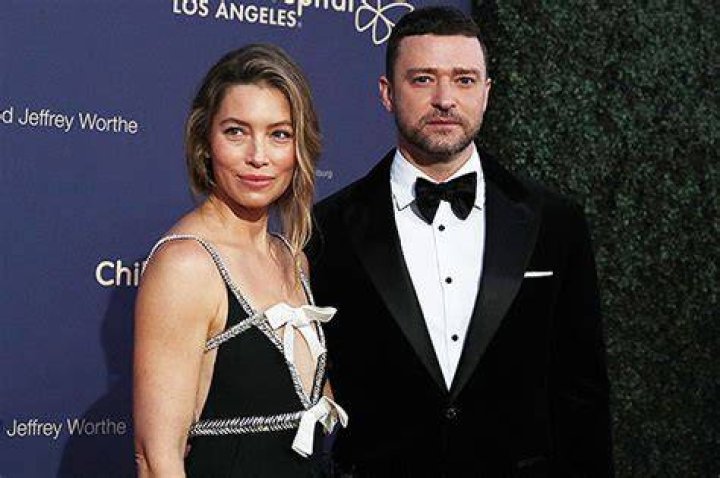 Jessica Biel In Black Gown With Bows With Justin Timberlake At Gala – Hollywood Life