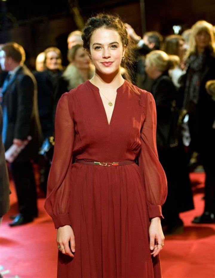 Jessica Brown Findlay: ‘Downton Abbey’ Star Regrets Going Topless