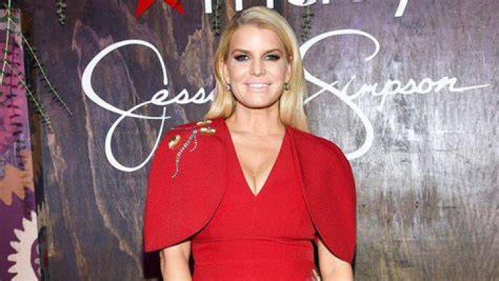 Jessica Simpson’s Workout Tips & Diet Secrets – Exclusive Interview – Hollywood Life