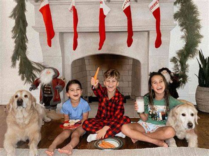 Jessie James Decker Reveals How She’s Losing The ‘Quarantine 10’ With Her Own Healthy Recipes