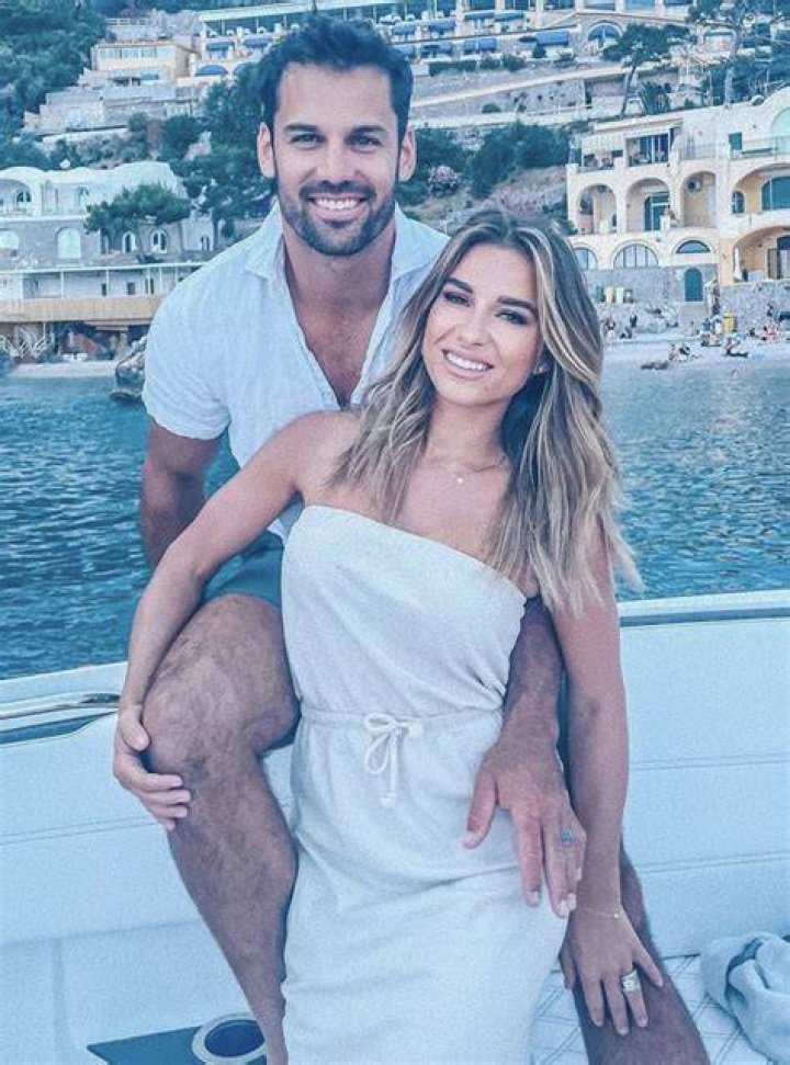 Jessie James Decker Rocks String Bikinis On Vacation With Friends – Hollywood Life