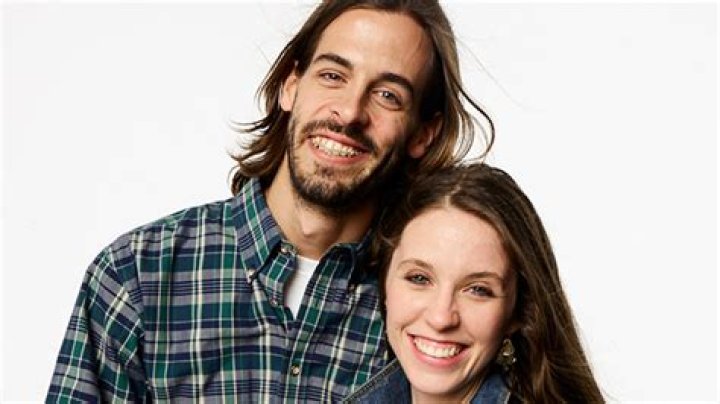 Jill Duggar Gives Birth & Welcomes Baby No. 3 With Derick Dillard – Hollywood Life