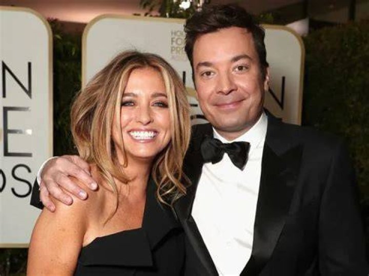 Jimmy Fallon’s Daughters & Wife Nancy Appear In His New Christmas Ad – Hollywood Life