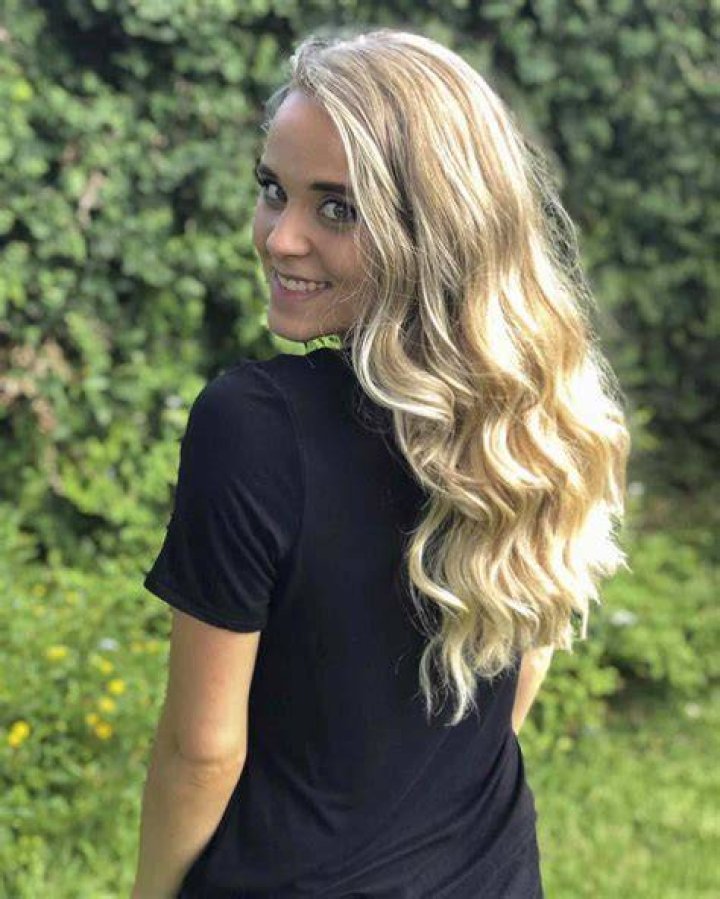 Jinger Duggar Goes Blonde For Summer & Shows Off Her Gorgeous New Hair Makeover — Pics