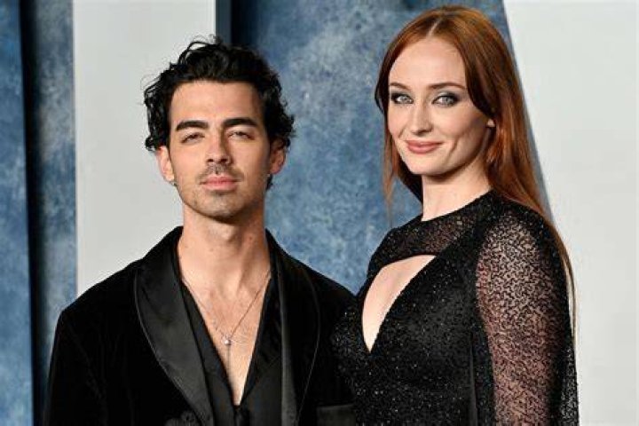 Joe Jonas and Sophie Turner’s Divorce Could Last a ‘Very Long Time’ – Hollywood Life
