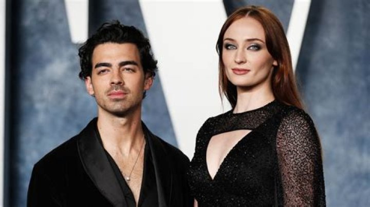 Joe Jonas & Sophie Turner Playfully Squabble Over Who Fell In Love First — Watch