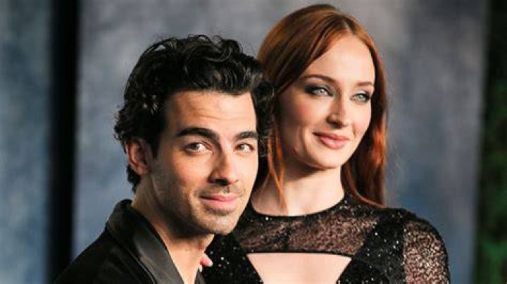 Joe Jonas Takes Daughters to NYC Musical Amid Sophie Turner Divorce – Hollywood Life
