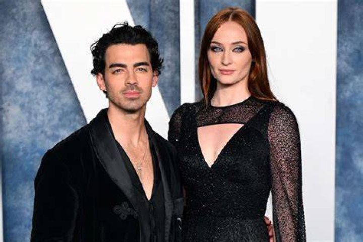 Joe & Nick Jonas Have Dinner Together in NYC Ahead of Sophie Turner’s Custody Lawsuit