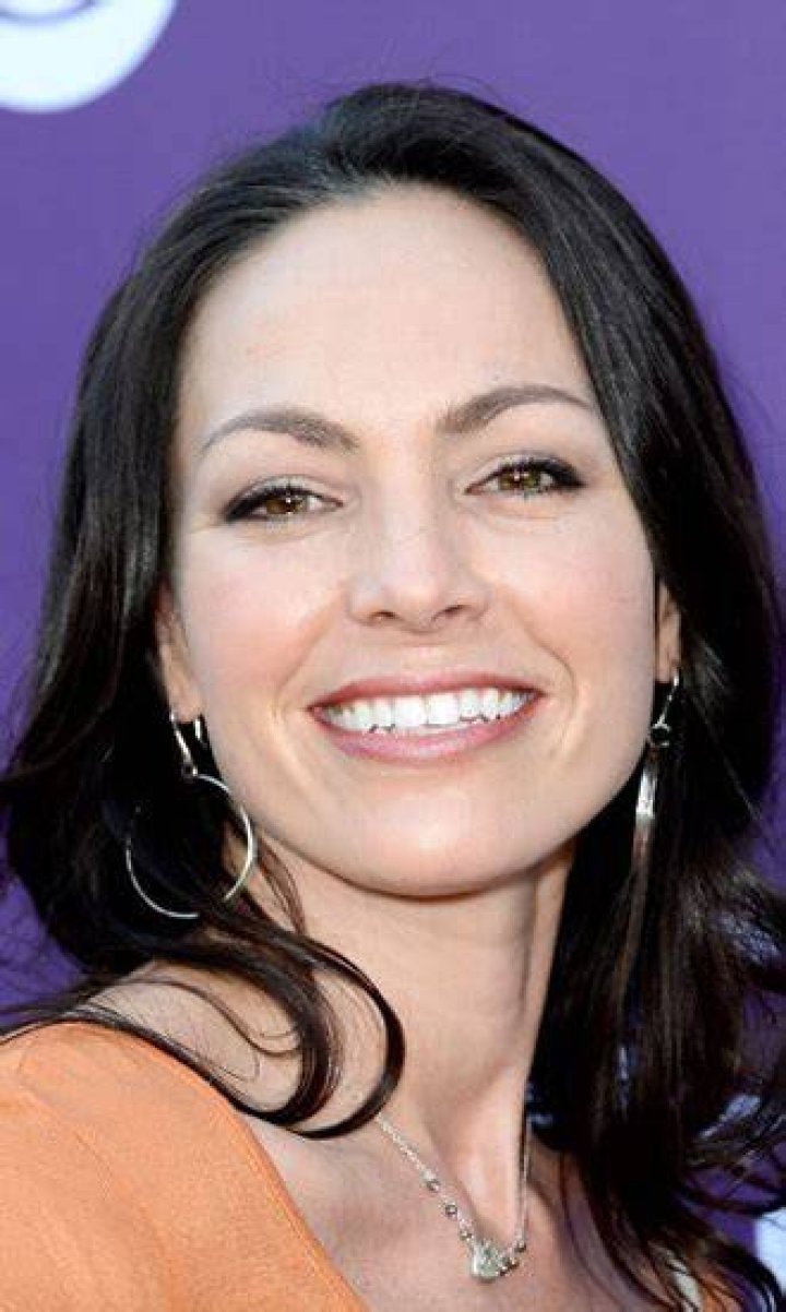 Joey Feek Celebrity Profile – Hollywood Life
