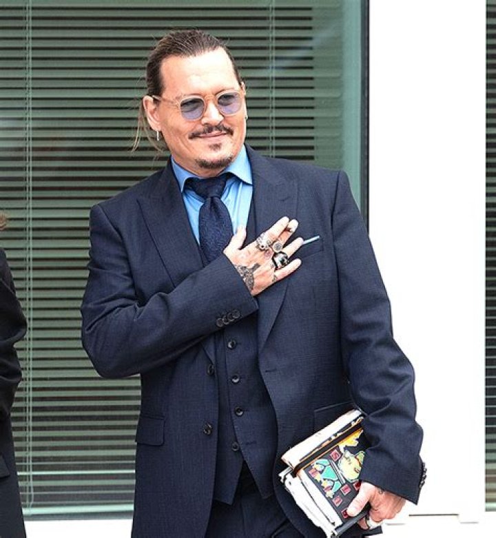 Johnny Depp Facetimed Robert Downey Jr. After Amber Heard Trial Win – Hollywood Life