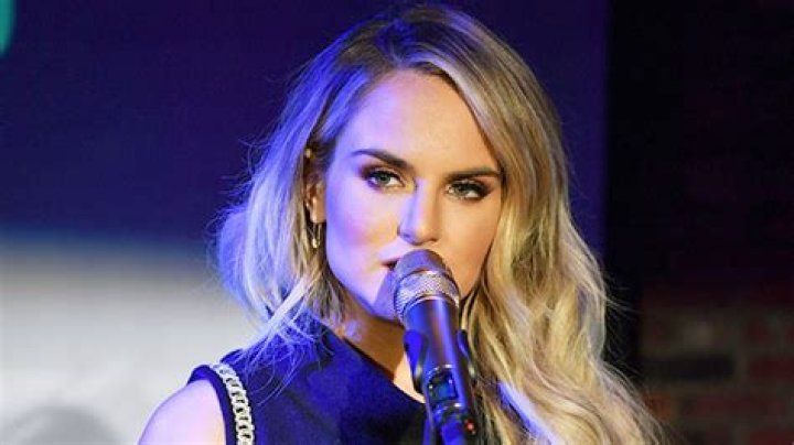 JoJo Rewrites Lyrics Of ‘Leave (Get Out)’ For Coronavirus Quarantine – Hollywood Life