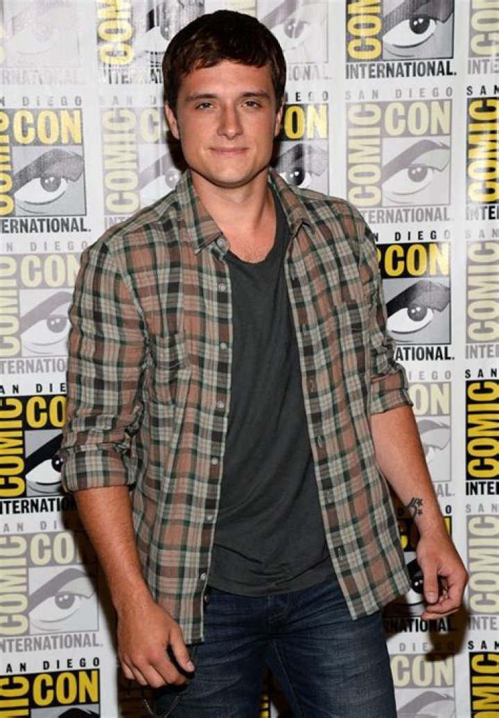 Josh Hutcherson Bisexual? — Truth Revealed In New Interview – Hollywood Life