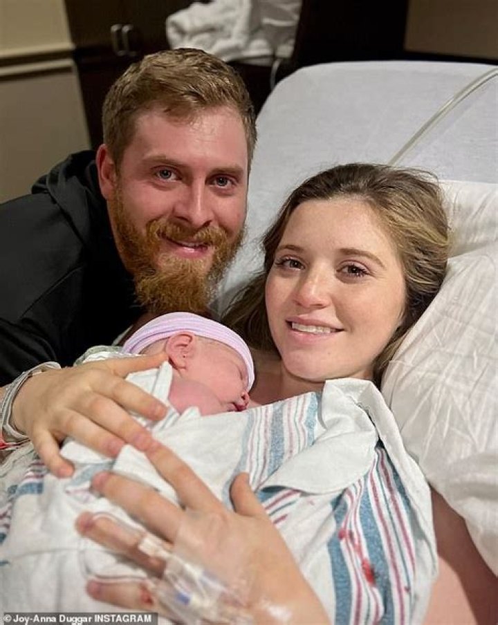 Joy-Anna Duggar Shares New Baby’s Name After Welcoming A Daughter – Hollywood Life