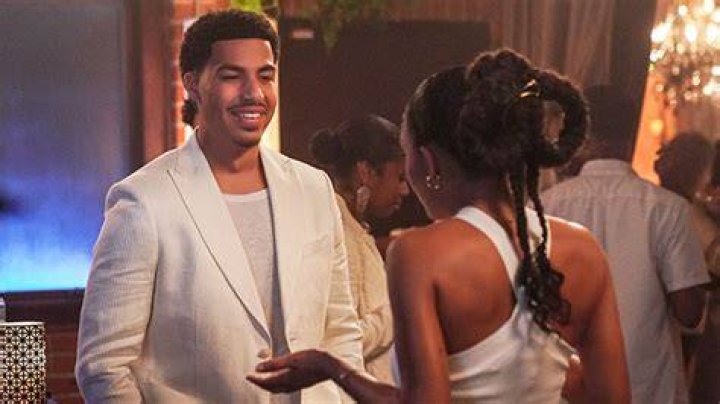Junior Gets Tapped By A Secret Society – Hollywood Life
