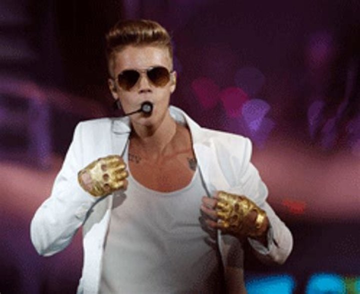 Justin Bieber: Kicked Out Of Paris Hotel For Bad Behavior?