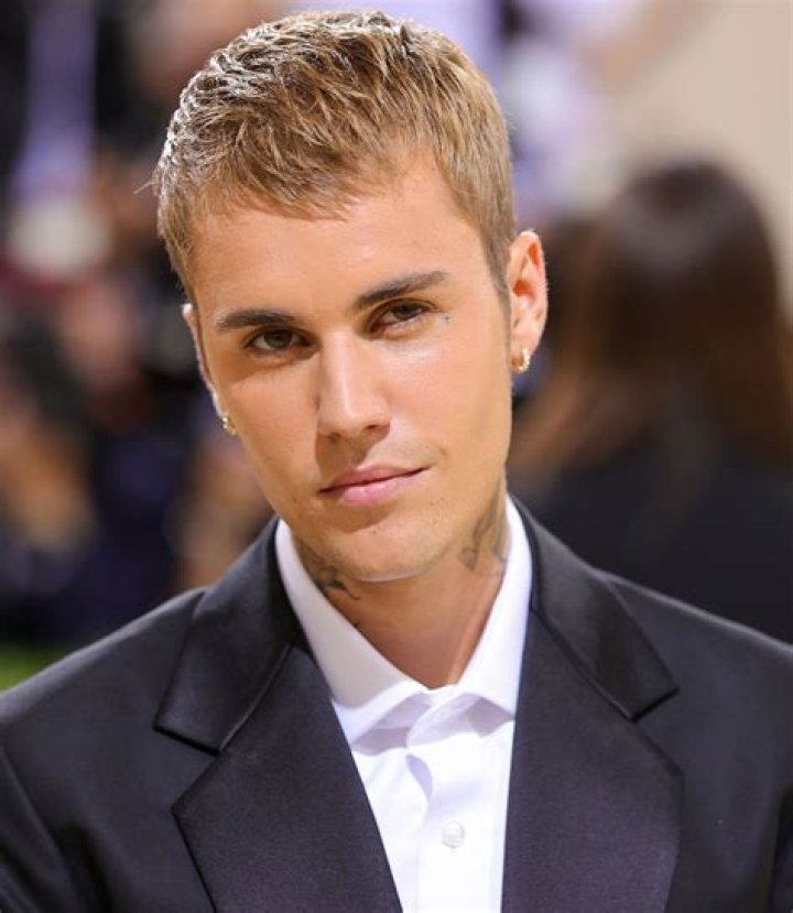 Justin Bieber Loves It – Hollywood Life