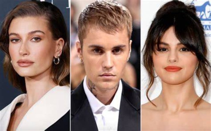 Justin Bieber’s 15 Sexiest PDA Moments: Hailey Baldwin, Selena Gomez, Sofia Richie & More