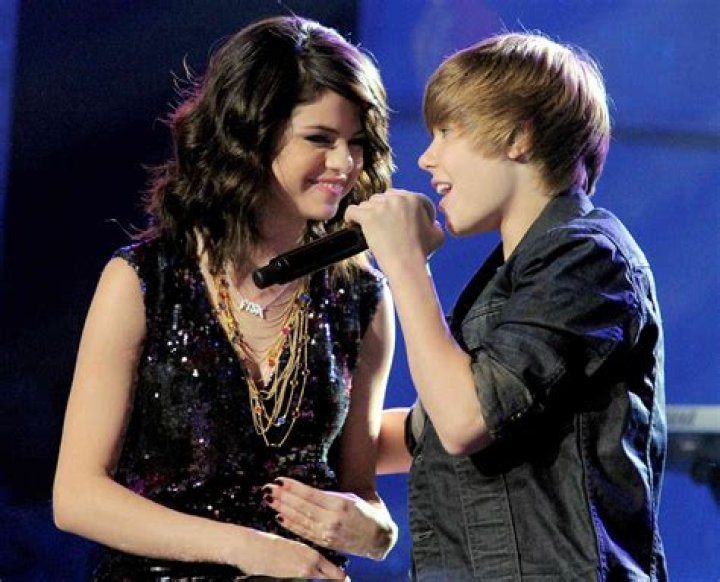 Justin Bieber & Selena Gomez Reunite Backstage At Church — Secretly Hooking Up?