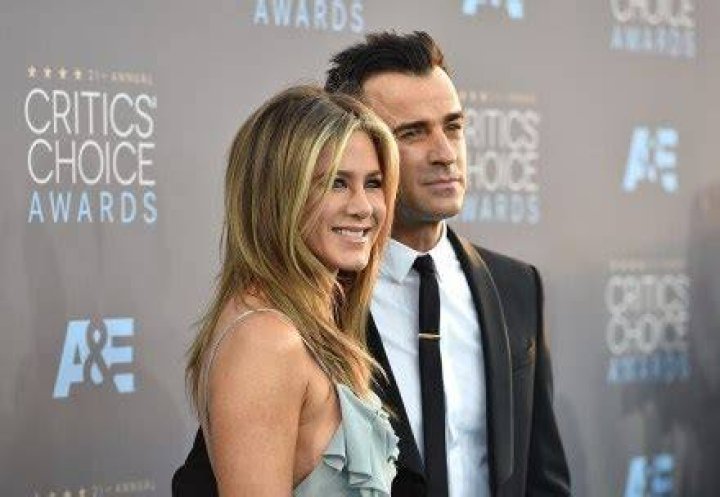 Justin Theroux Posts Jennifer Aniston Lighting Up In Birthday Video – Hollywood Life