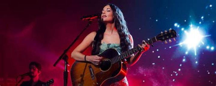 Kacey Musgraves Delivers Inspiring Performance Of ‘Rainbow’ During ‘One World’