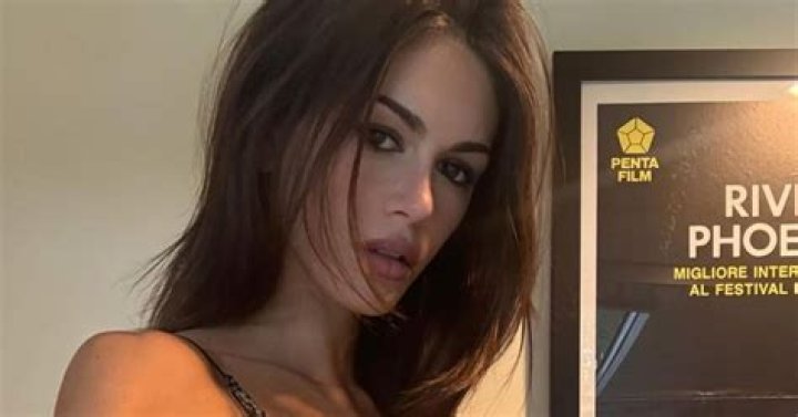 Kaia Gerber Shows Off Amazing Abs In Sports Bra For Workout After Pete Davidson Date — Pics