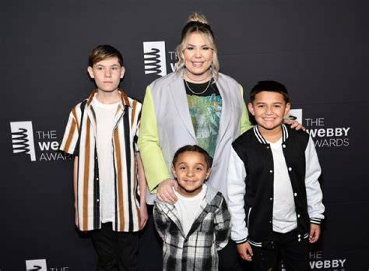 Kailyn Lowry Claps Back At Hater Who Dissed Her For Having Another Child With Ex Chris Lopez
