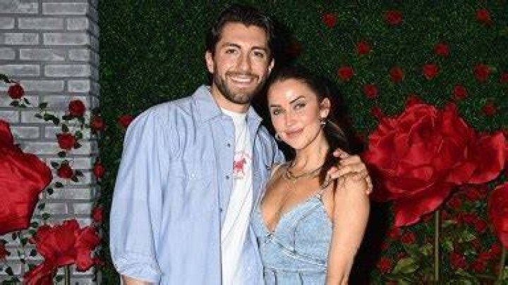 Kaitlyn Bristowe Reveals How Ex Jason Tartick Made Her ‘Really Sad’ – Hollywood Life