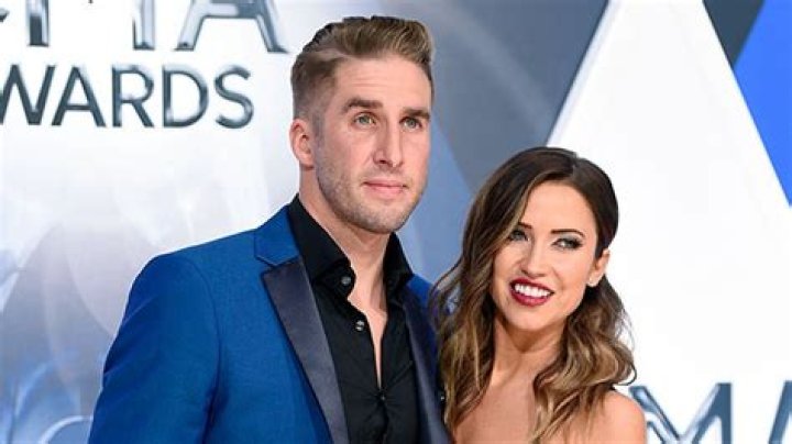 Kaitlyn Bristowe Says Shawn Booth Was The ‘Right Person’ To Choose – Hollywood Life