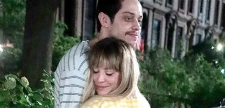 Kaley Cuoco Hugs Pete Davidson While Filming New Movie After His Reported Split From Phoebe Dynevor