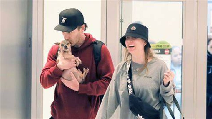 Kaley Cuoco Wears Apparent Wedding Ring With Tom Pelphrey At Airport – Hollywood Life