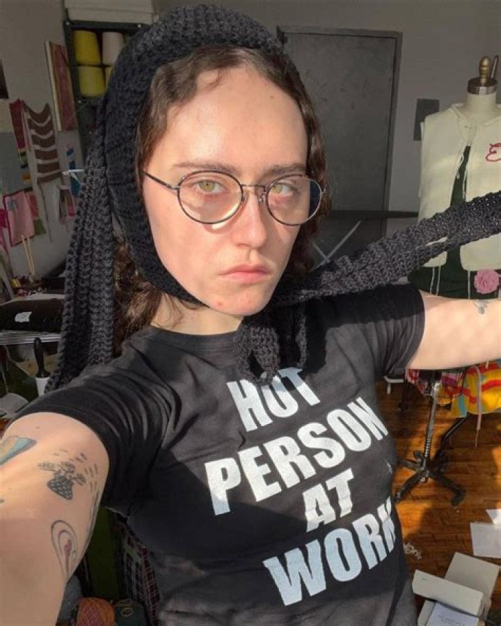 Kamala Harris’ Stepdaughter, Ella Emhoff, Reveals She Stopped Plucking Her Brows & Is ‘Embracing The Unibrow’