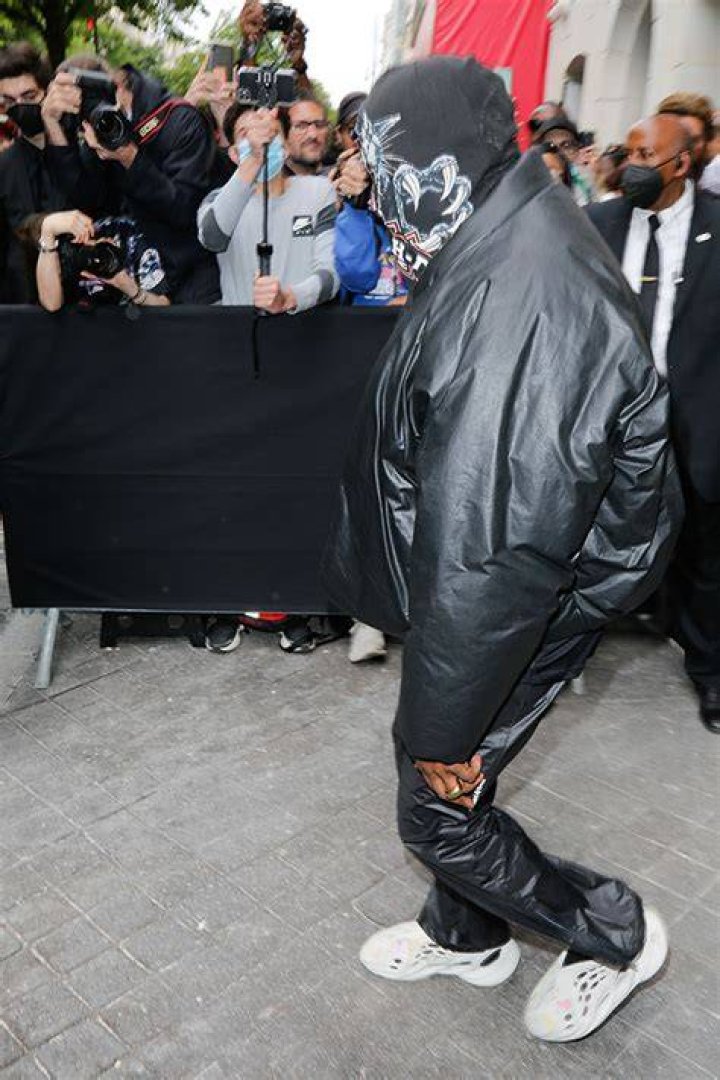 Kanye West In Full Face Mask Covering At Balenciaga Show Paris: Photos – Hollywood Life