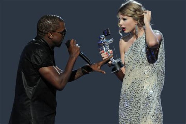 Kanye West & Taylor Swift — PICS
