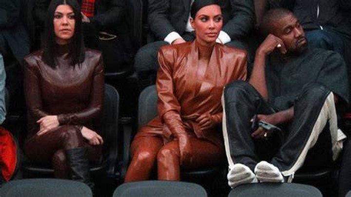 Kanye West ‘Thinking About’ Marrying Kim Kardashian At Statue Of Liberty